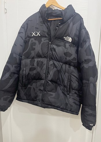North Face The North Face X Kaws Mont