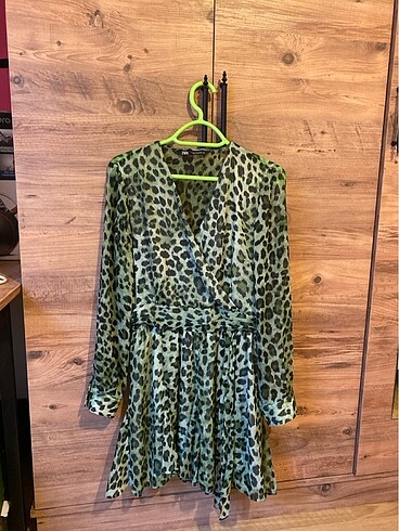 Zara leopar elbise