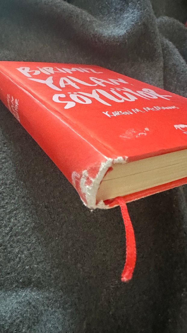 Birimiz Yalan Söylüyor — görsel 2/2