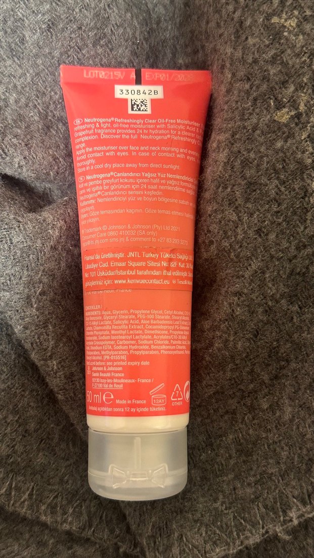 Neutrogena Refreshing Clear Yağsız Nemlendirici — görsel 2/2