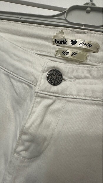 Beyaz likralı jean - Görsel 3