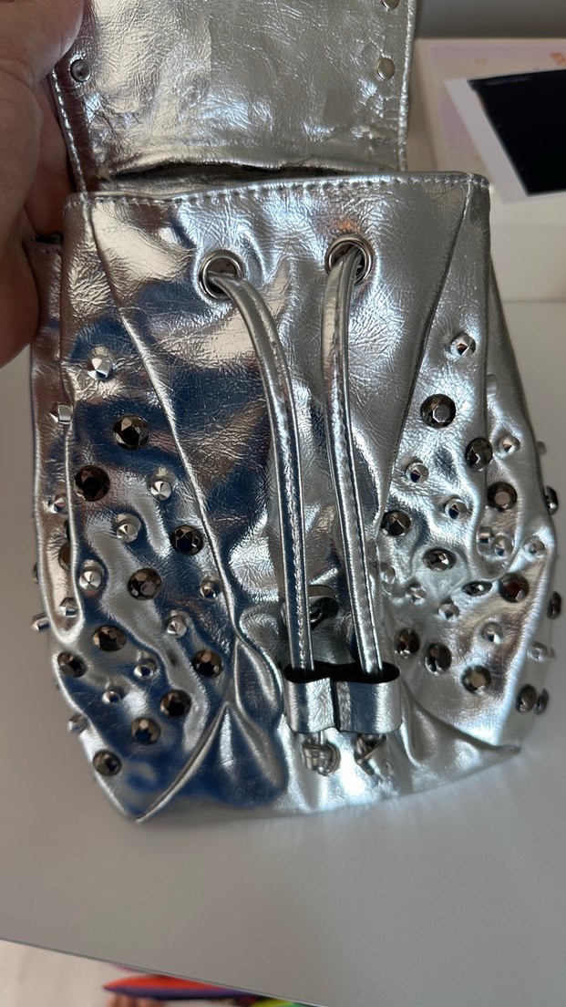 Gri Parlak Zincir Detaylı Rock Punk Sırt Çantası - Görsel 5