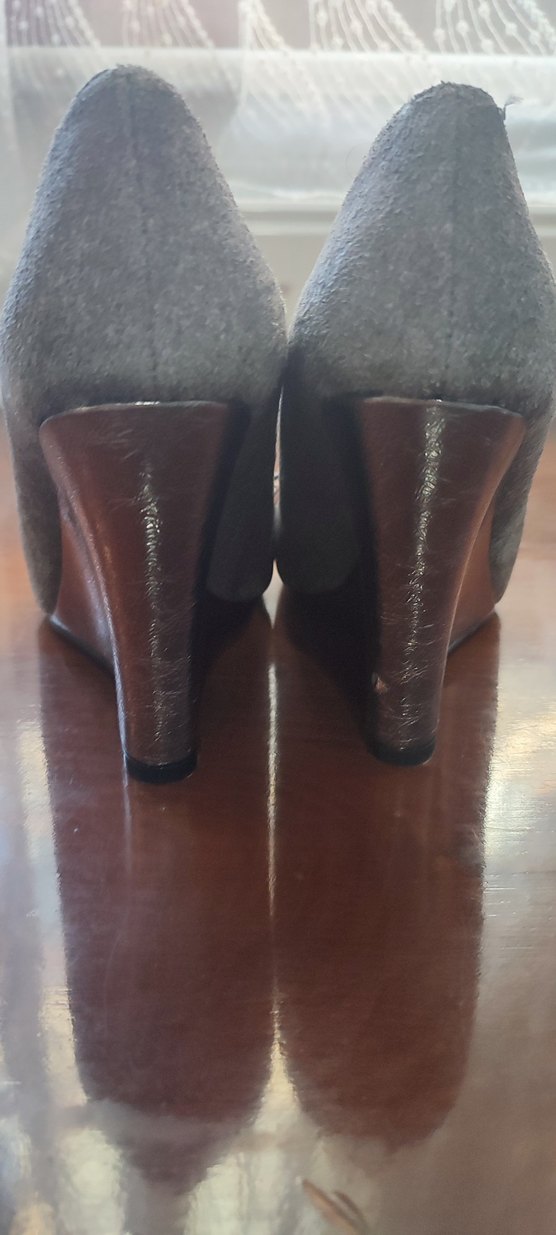 Gri Süet Fiyonklu Dolgu Topuk Ayakkabı - Görsel 3