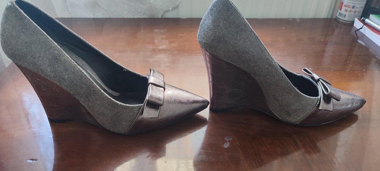 Gri Süet Fiyonklu Dolgu Topuk Ayakkabı - Görsel 2