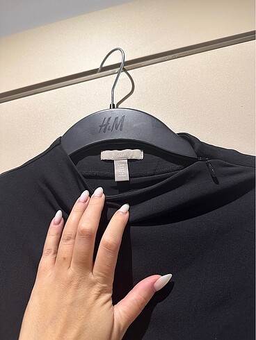 m Beden H&M elbise