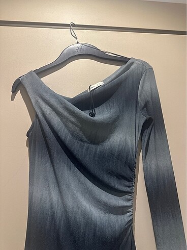 m Beden Pull and bear elbise