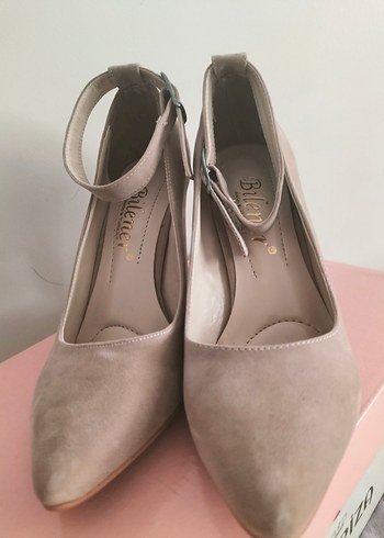Bej Süet Stiletto Topuklu Kadın Ayakkabı