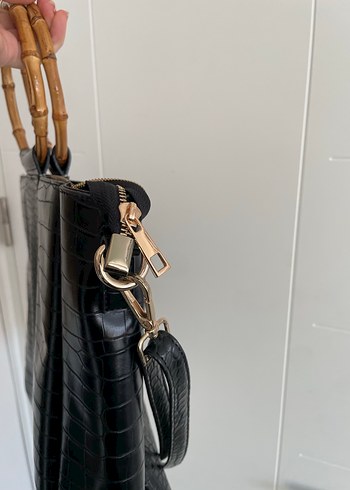 Lutvelizade siyah Deri Yılan Desenli Kadın Çanta - Görsel 6