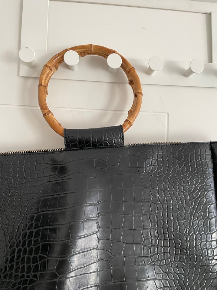 Lutvelizade siyah Deri Yılan Desenli Kadın Çanta - Görsel 3