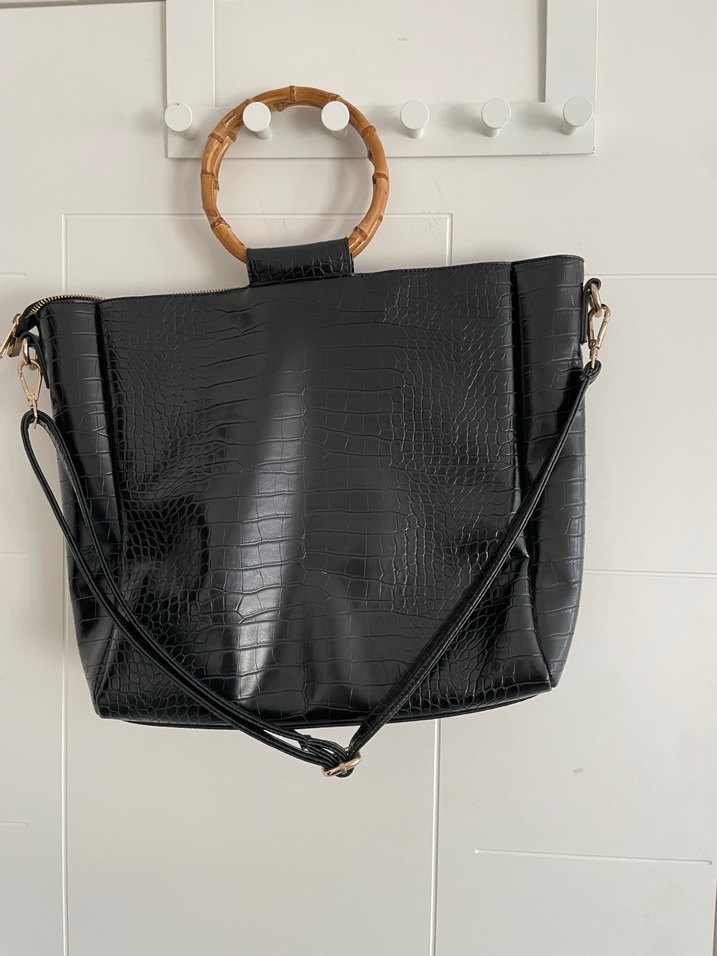 Lutvelizade siyah Deri Yılan Desenli Kadın Çanta - Görsel 2