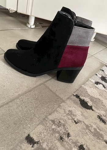 Bordo Tokalı Süet Topuklu Kadın Bot - Görsel 3