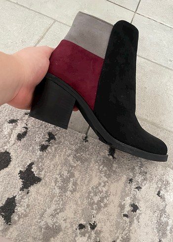 Bordo Tokalı Süet Topuklu Kadın Bot - Görsel 5