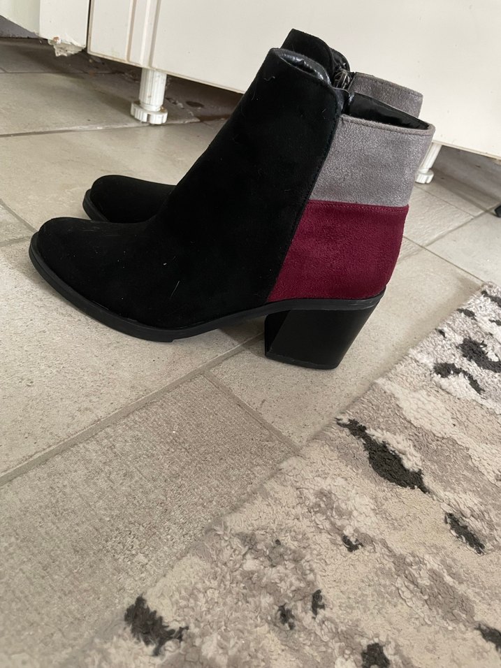 Bordo Tokalı Süet Topuklu Kadın Bot - Görsel 3