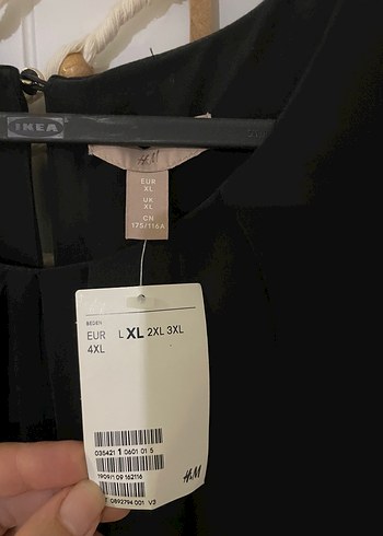 Siyah Piliseli Midi Elbise, Kolsuz, Yüksek Yaka - Görsel 3