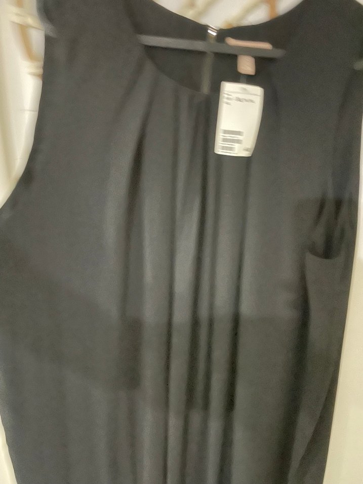 Siyah Piliseli Midi Elbise, Kolsuz, Yüksek Yaka - Görsel 2