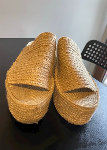 Zara Bej Kadın Dolgu Topuk Terlik - Görsel 3