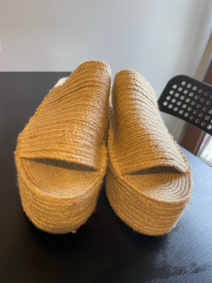 Zara Bej Kadın Dolgu Topuk Terlik - Görsel 3