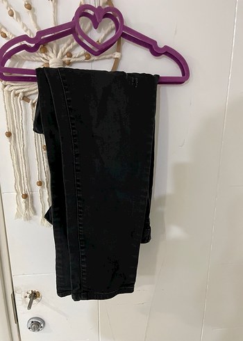 LC Waikiki Siyah yırtık Kot Pantolon