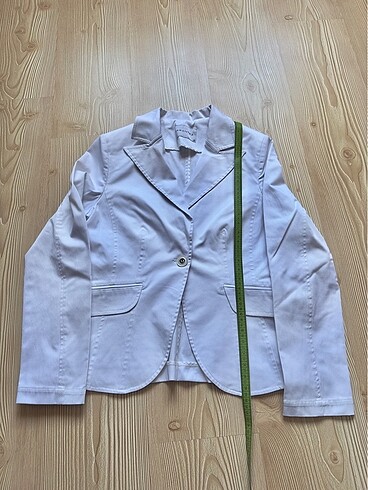 Parantez Beyaz ceket