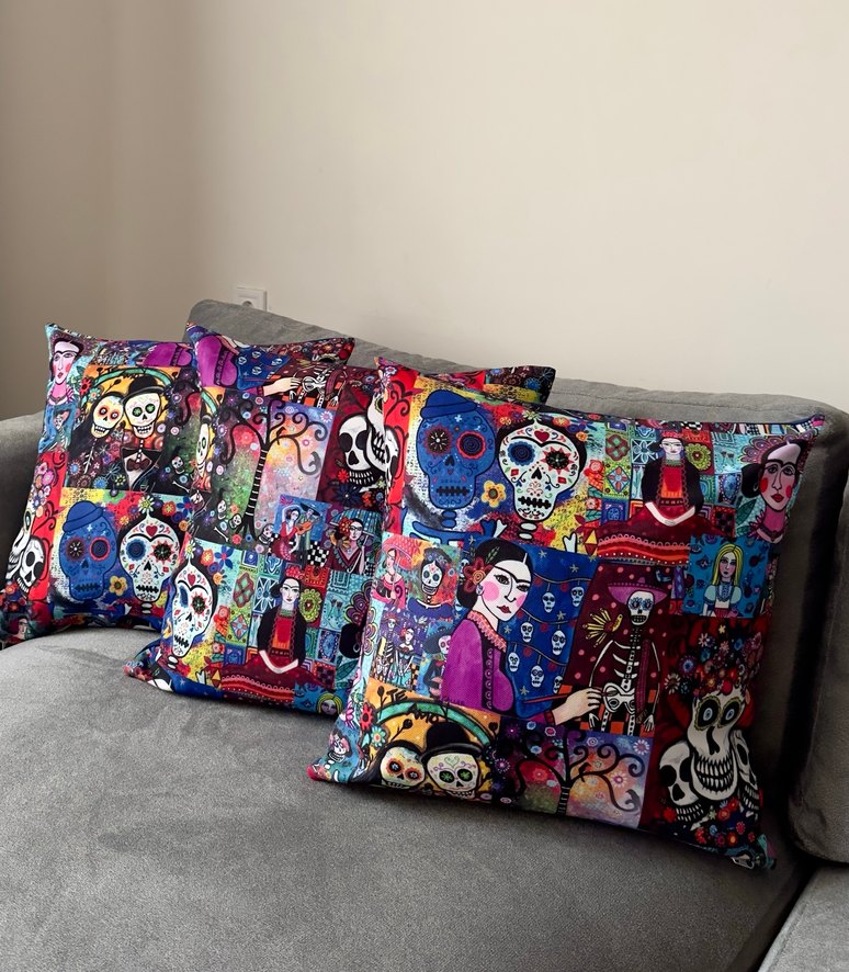 Renkli Pop Kültür Desenli Kırlent - Görsel 2