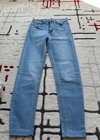 26 Beden beyaz Renk Beyaz Kadın Denim Midi Boy Dar Kesim Jean