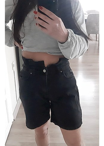 Siyah Kemerli Bol Kesim Mini Kot Şort - Görsel 5