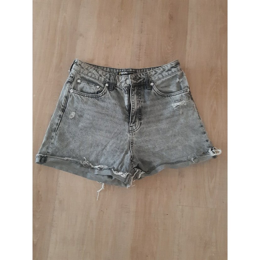 Gri Rahat Kesim Mini Denim Şort - Görsel 2