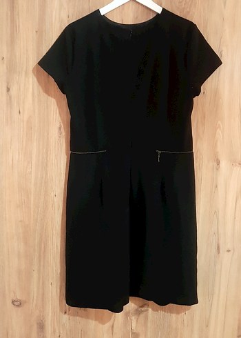 Siyah Kısa Kollu Midi Elbise - Görsel 2