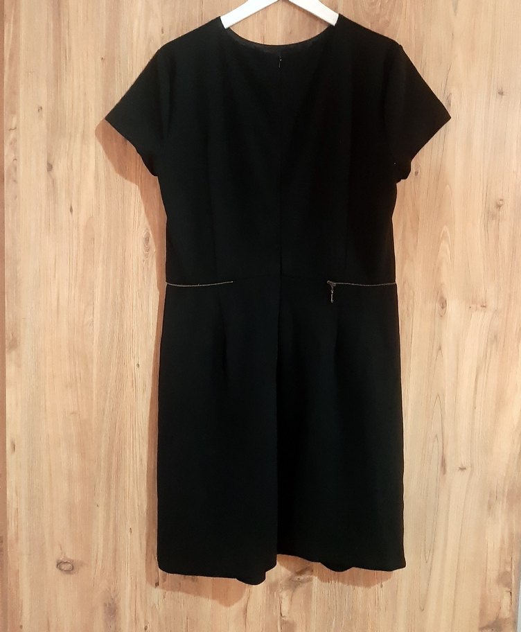 Siyah Kısa Kollu Midi Elbise - Görsel 2