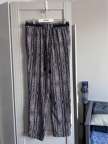 Stradivarious marka saten s beden yazlık pantalon