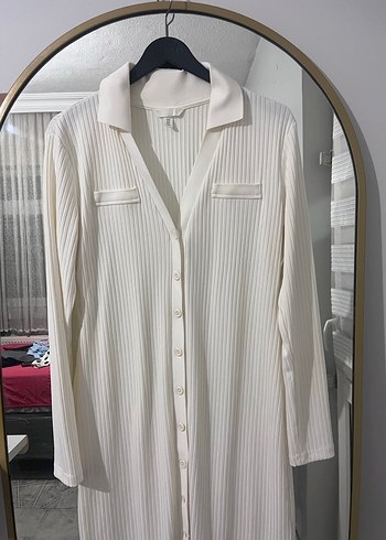 Uzun Beyaz V Yaka Triko Kadın Elbise - Görsel 4