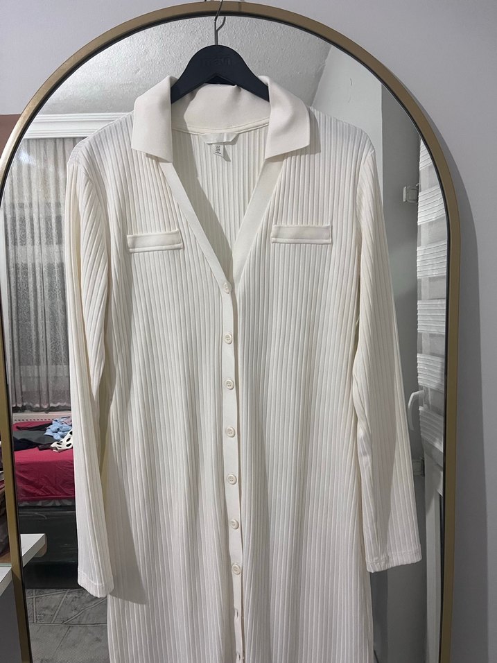 Uzun Beyaz V Yaka Triko Kadın Elbise - Görsel 4