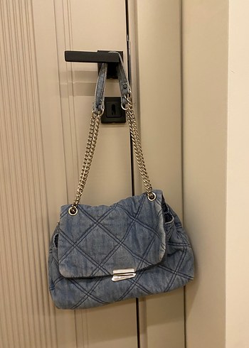 Zara Kapitone Denim Zincirli Zara Canta