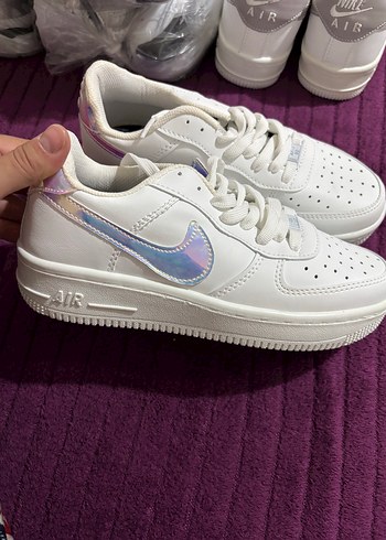 Nike Air Force 1 Beyaz Holografik Swoosh