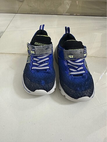 28 Beden Skechers ayakkabı