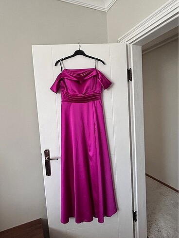 Etichet Magenta/pembe abiye elbise