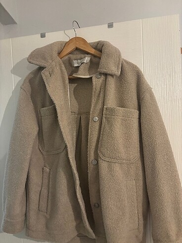 Bershka tüylü mont