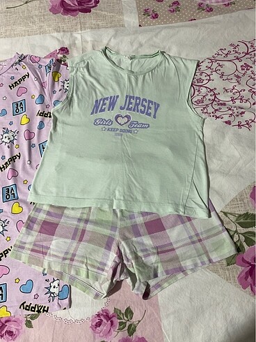 7 Yaş Beden İki adet pijama