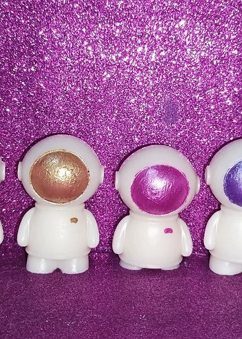  Renkli Mor Astronot Mum