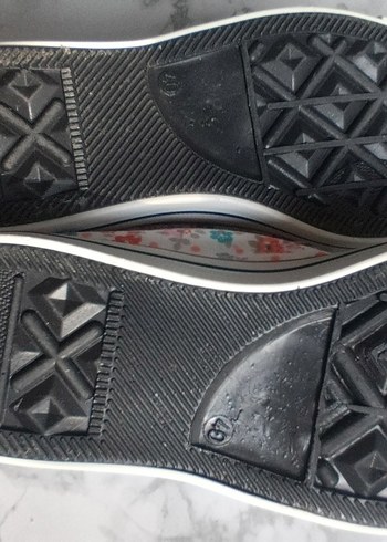 Beyaz Çiçek Desenli Bağcıklı Kadın Spor Ayakkabı - Görsel 8