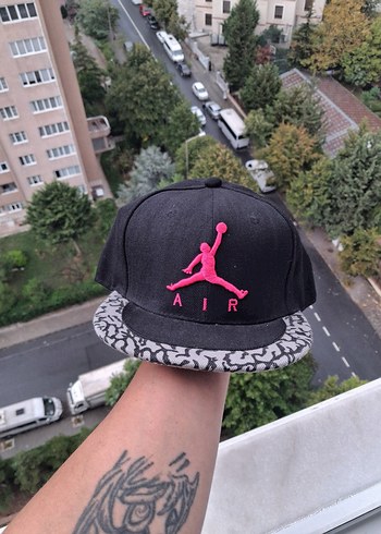 Nike Siyah Pembe Jumpman Detayli Spor Sapka