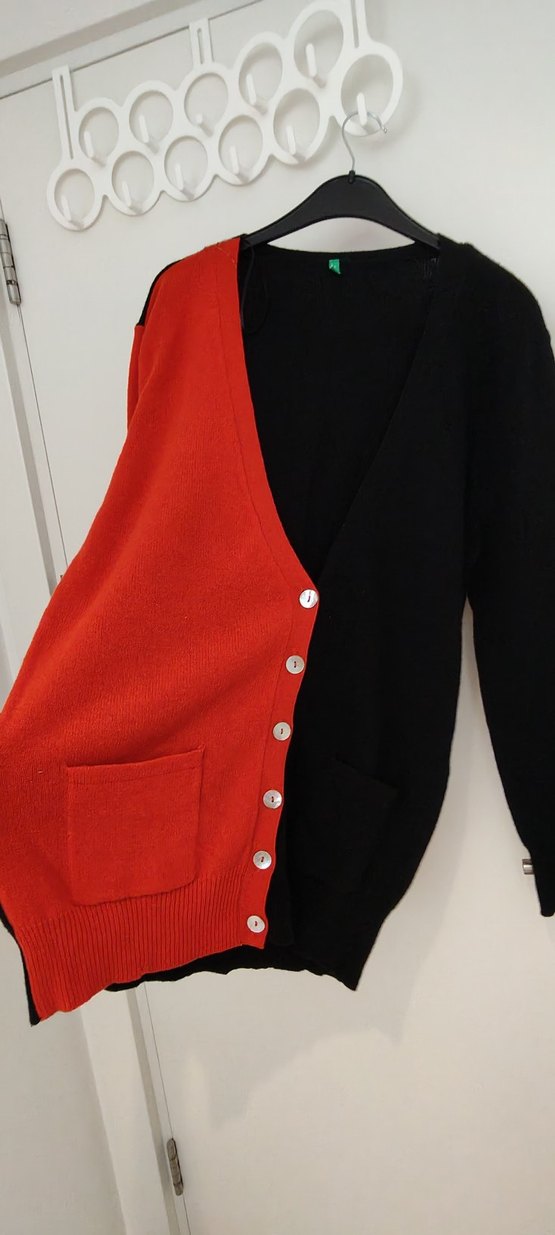 Benetton Düğmeli Kırmızı Siyah Kadın Hırka - Görsel 2