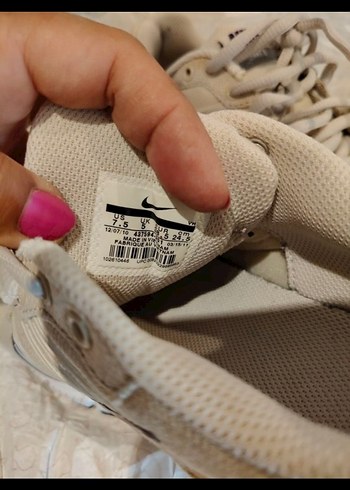 Nike Air Bej Bağcıklı Kadın Spor Ayakkabı - Görsel 3