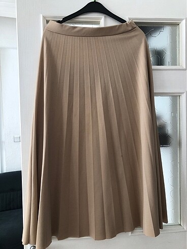 Zara Piliseli etek