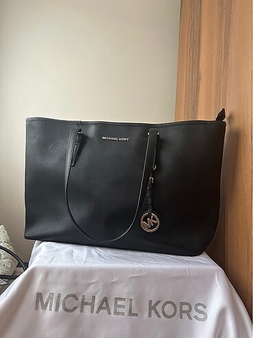 Michael Kors Michael kors travel çanta