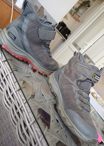 National Geographic tek ebat