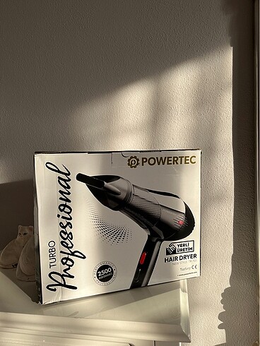 Powertec profesyonel turbo fön makinesi.