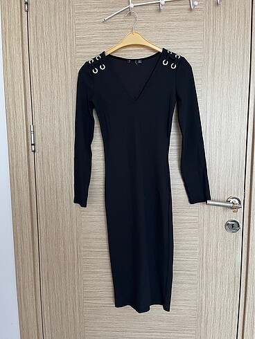 Zara midi siyah elbise