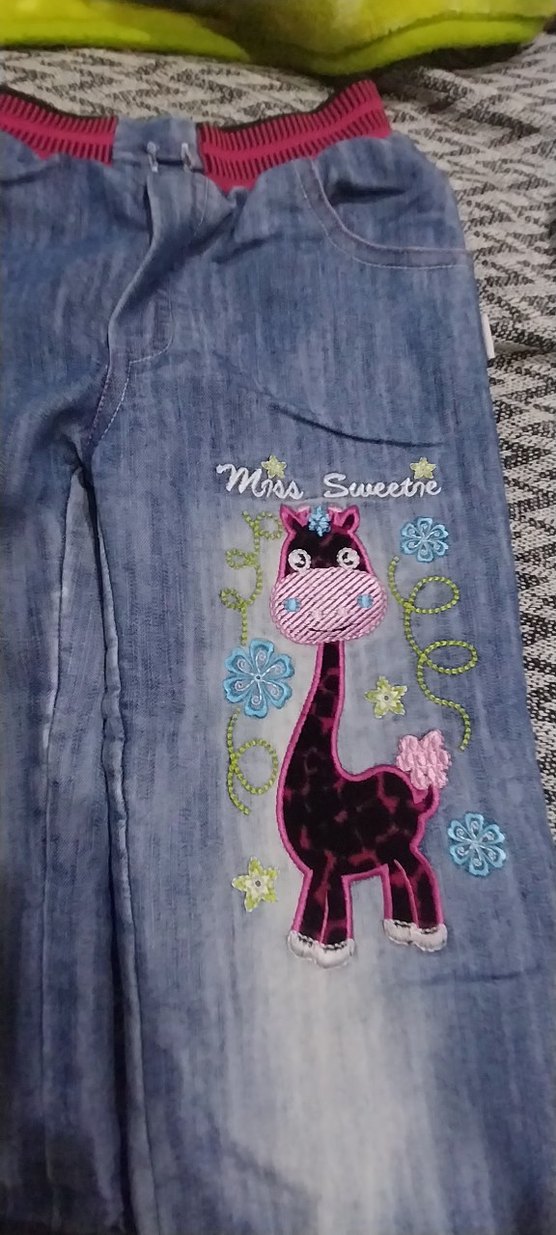 Kız Çocuk Renkli Baskılı Bol Kot Pantolon - Görsel 2