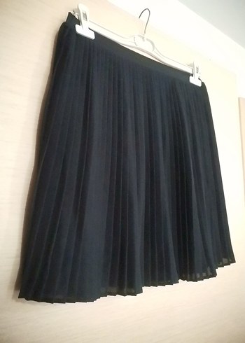 Siyah Piliseli Mini Etek - Görsel 2